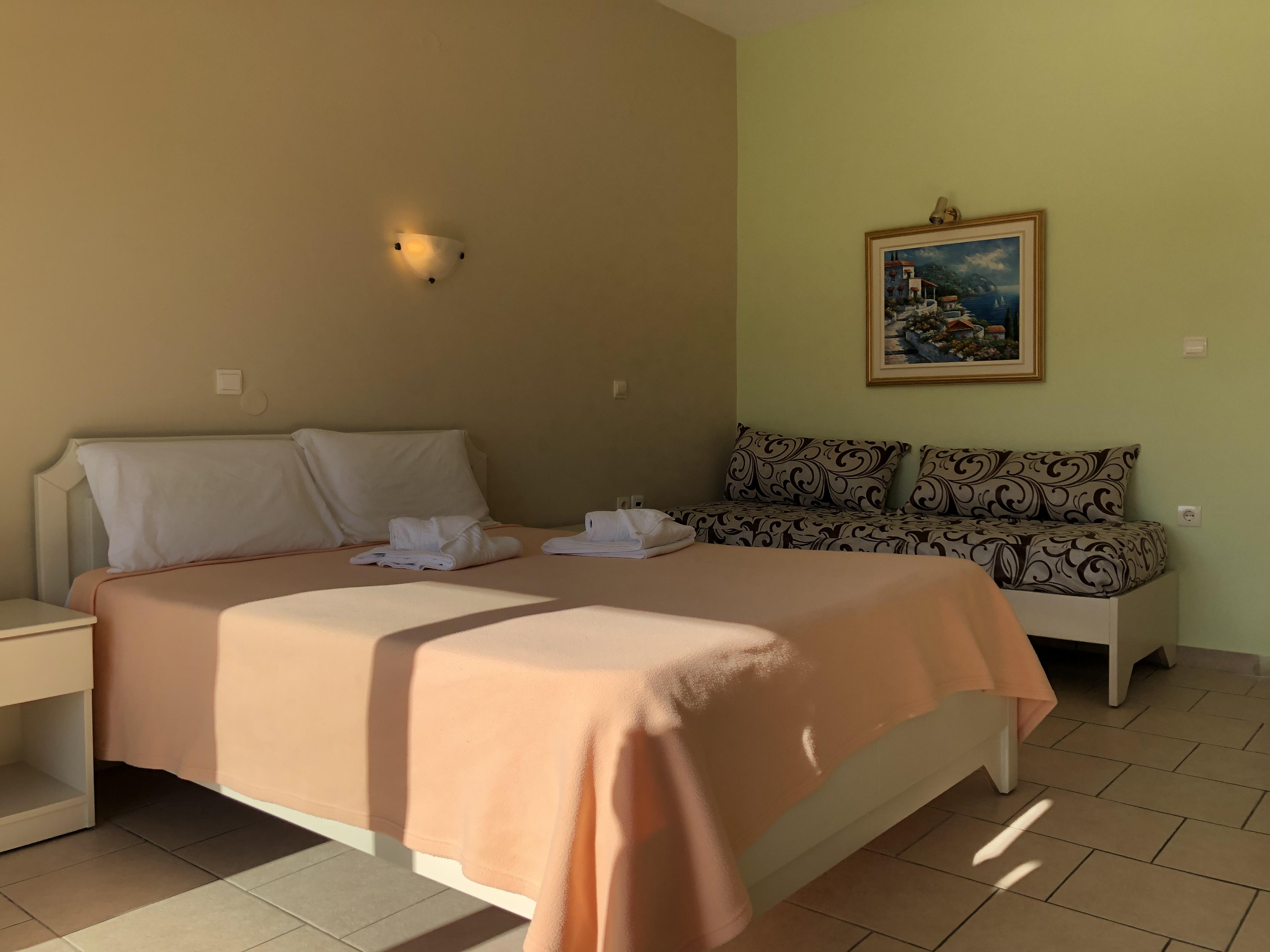 Epis Hotel Agia Marina Exteriör bild