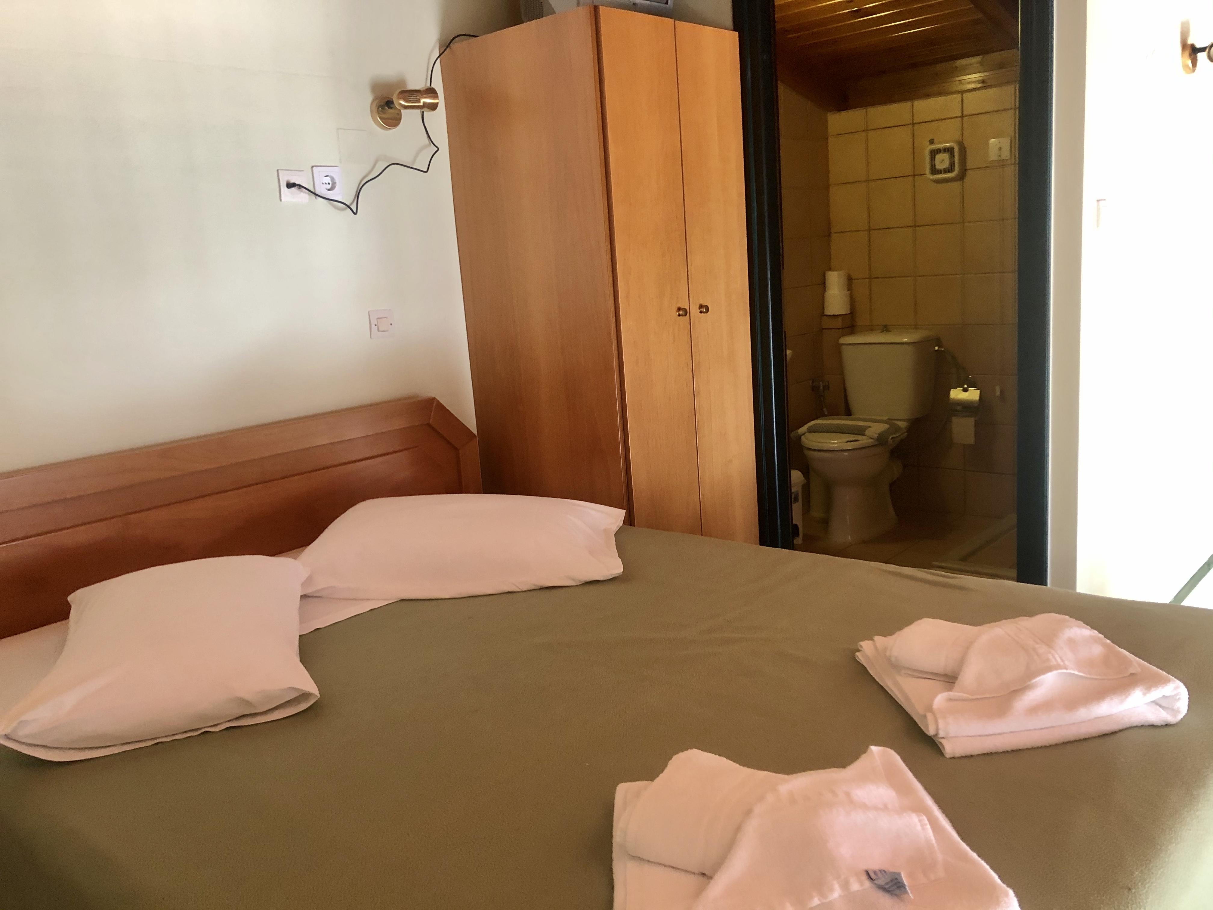 Epis Hotel Agia Marina Exteriör bild