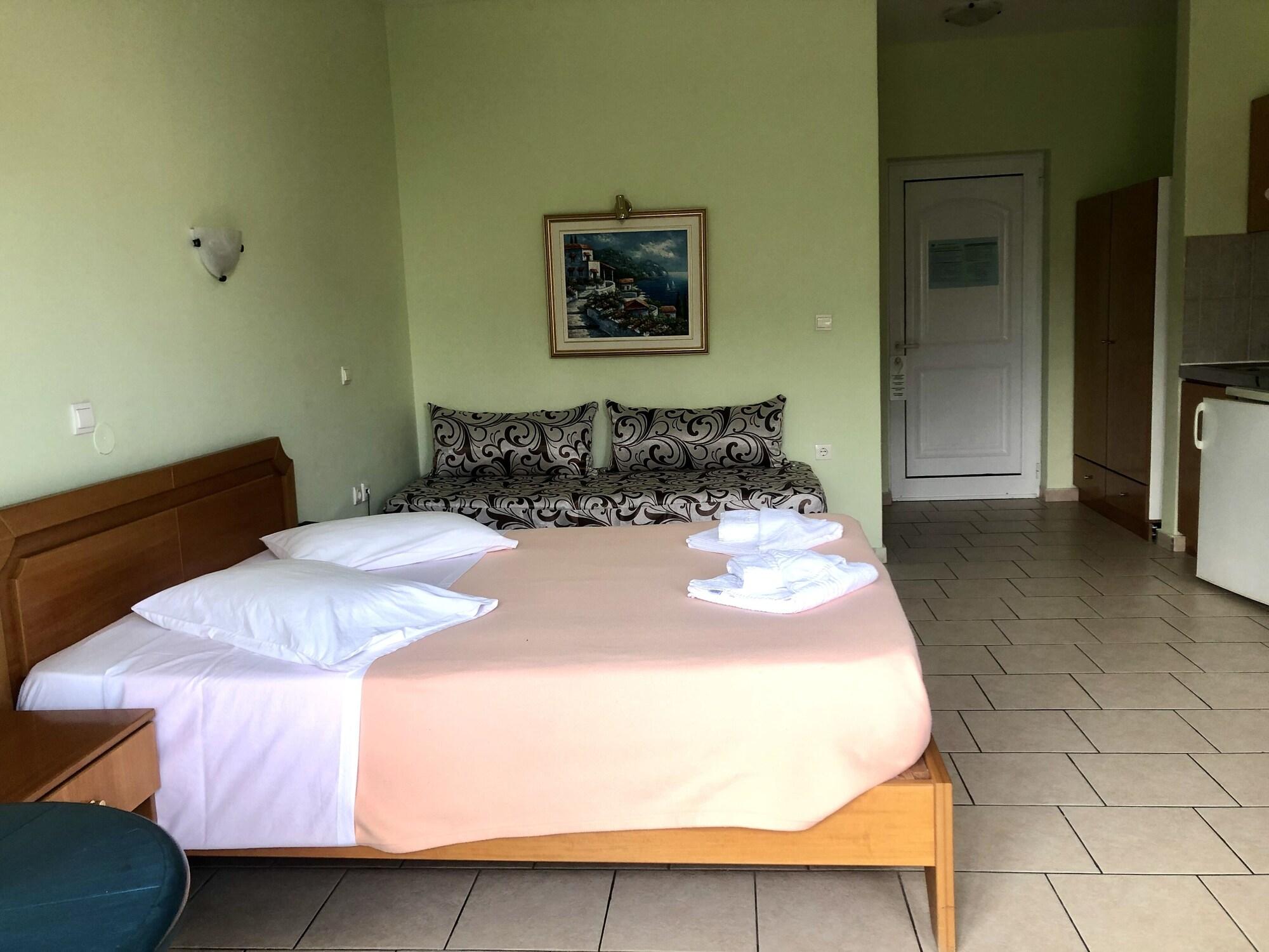Epis Hotel Agia Marina Exteriör bild