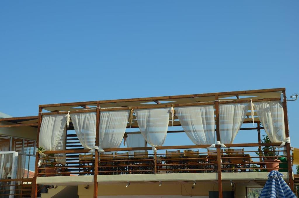 Epis Hotel Agia Marina Exteriör bild