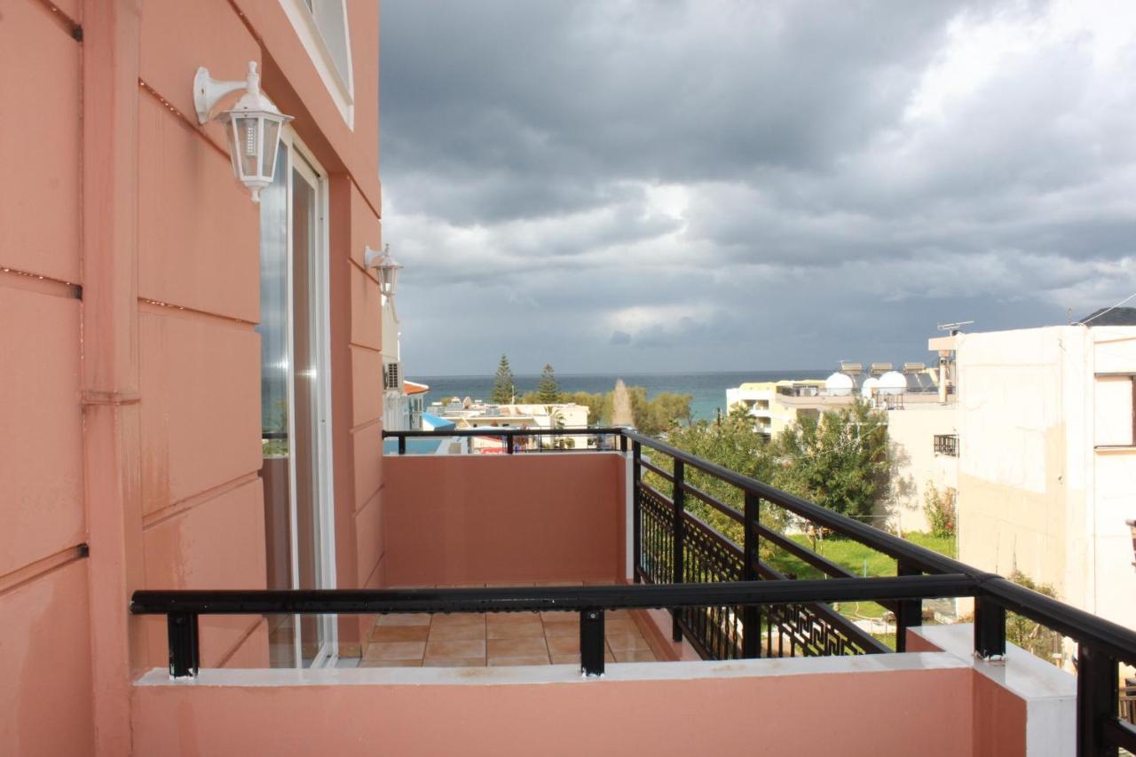 Epis Hotel Agia Marina Exteriör bild