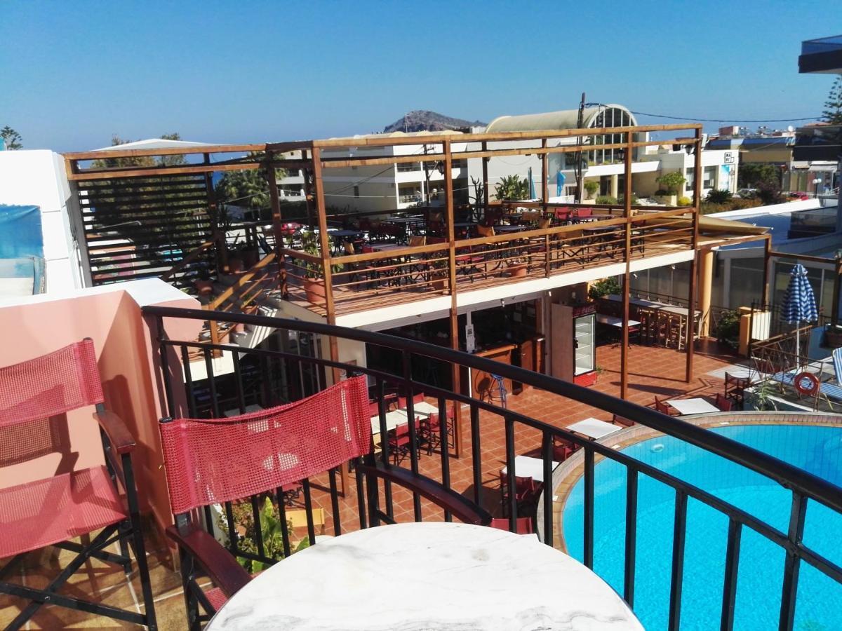 Epis Hotel Agia Marina Exteriör bild